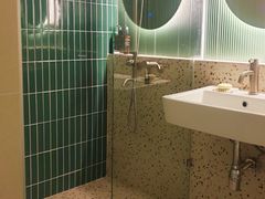 🎨Luxury Remodeled Apartment with a Great Vie 12th image