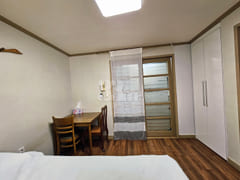 Studio apartment, 15 minutes from Yeungnam Un 3th image