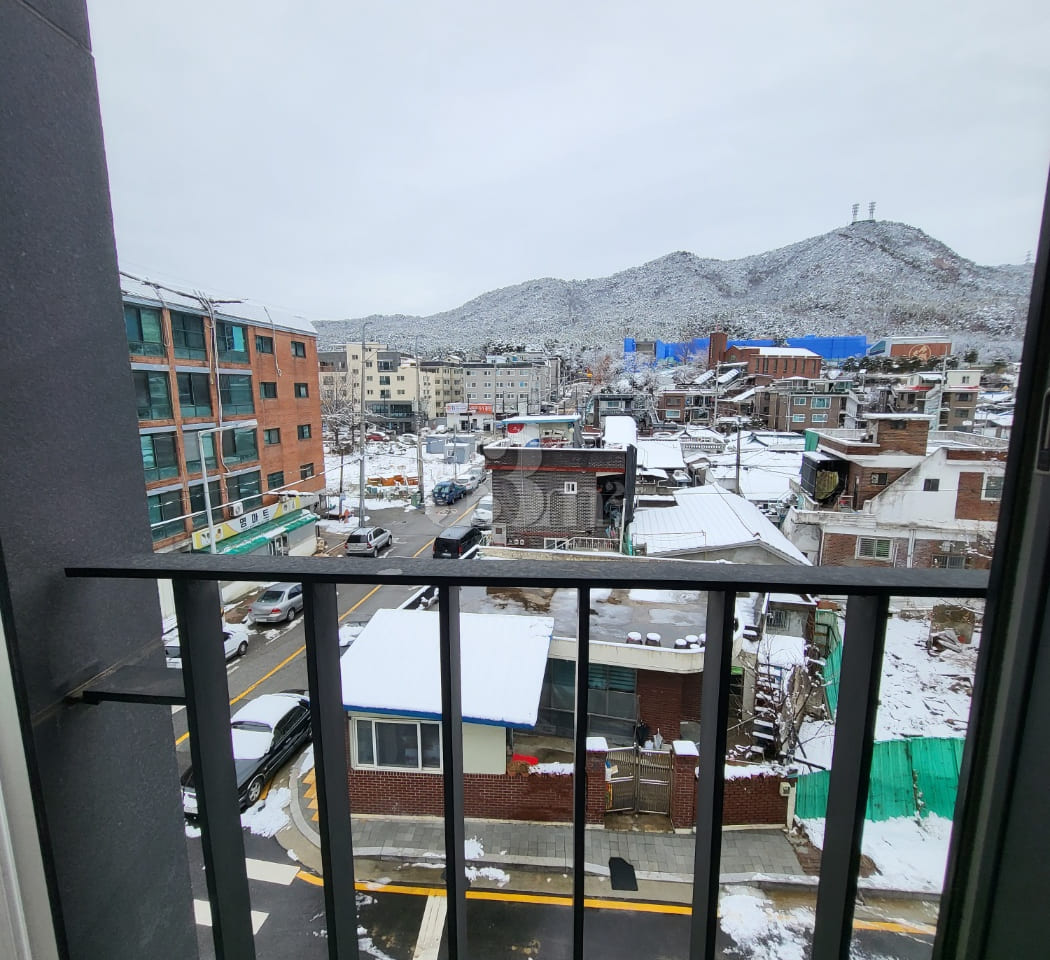 Fully Furnished Studio, Building 1, Unit 403 7th image
