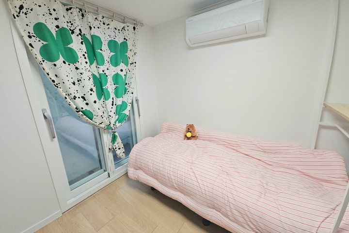 베란다 있는 큰방 1번째 이미지