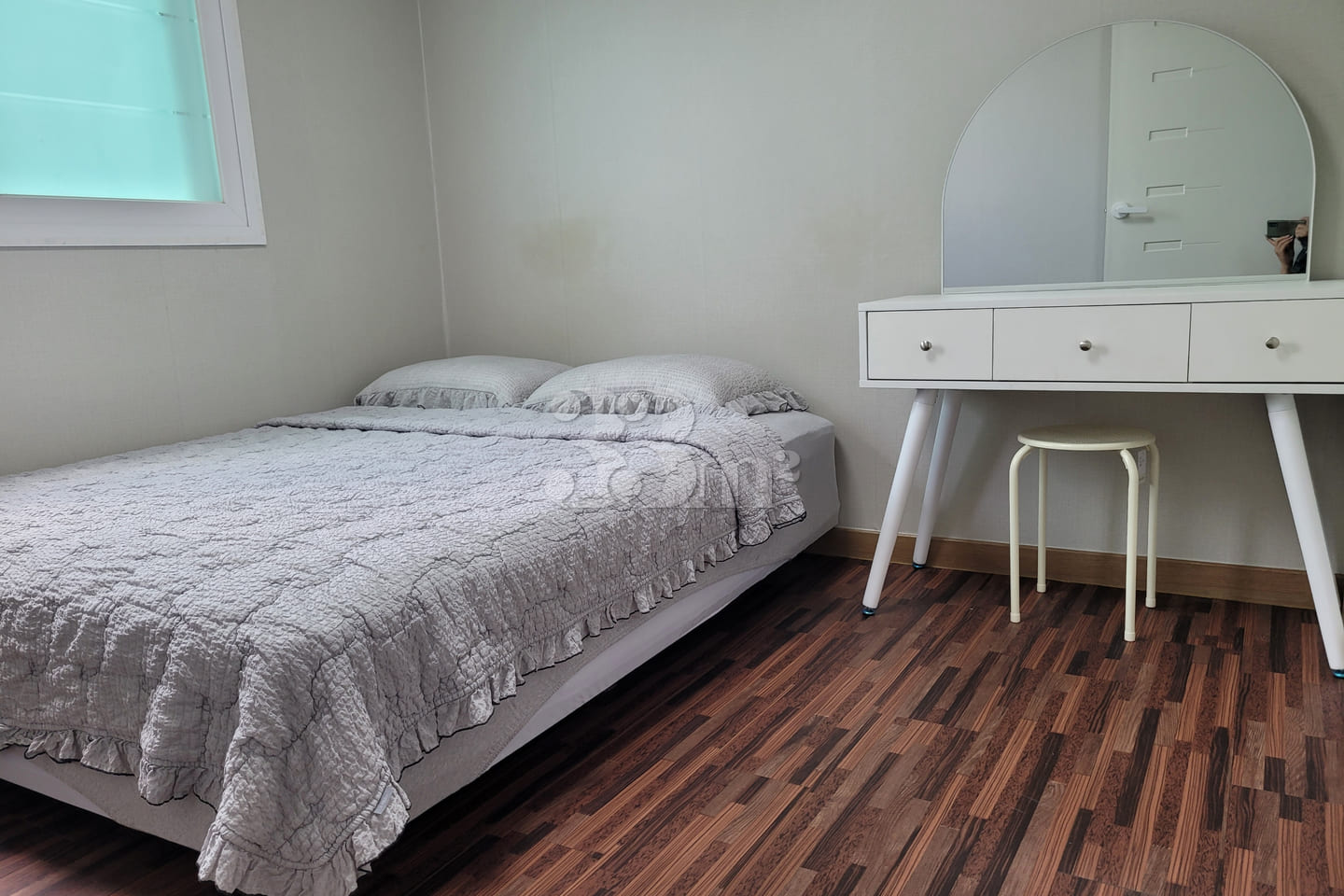 Beomeo-dong: 2 bedrooms, living room 3th image