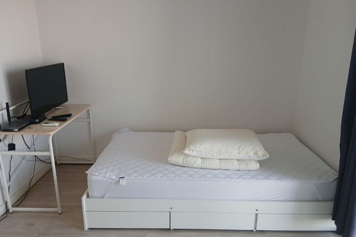 Spring Stay 0th image