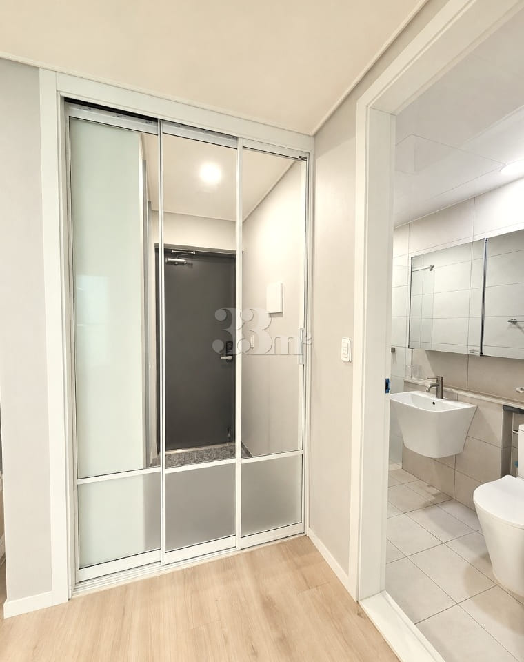 Newly built accommodation with an open view n 9th image
