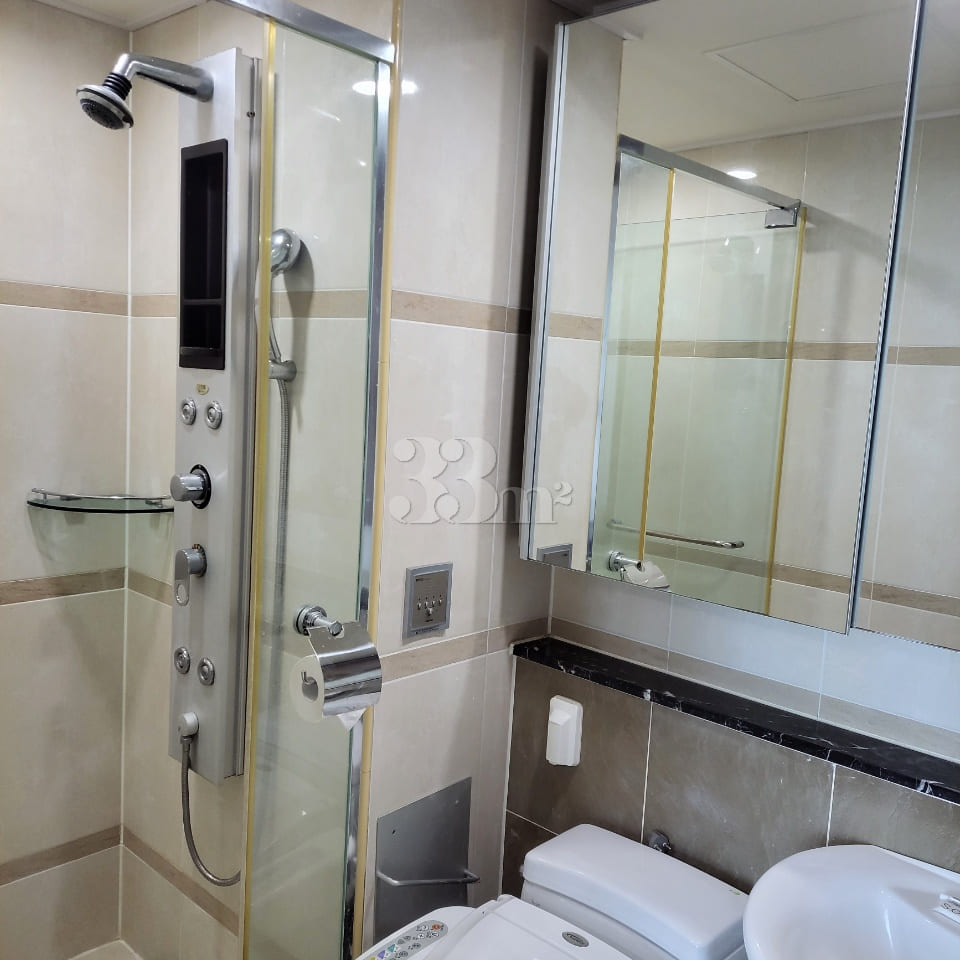 3-Room Ocean View – 10m from the Sea 16th image