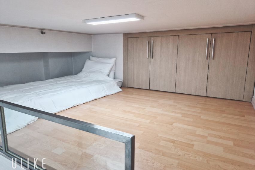 신설동역 복층 3인실