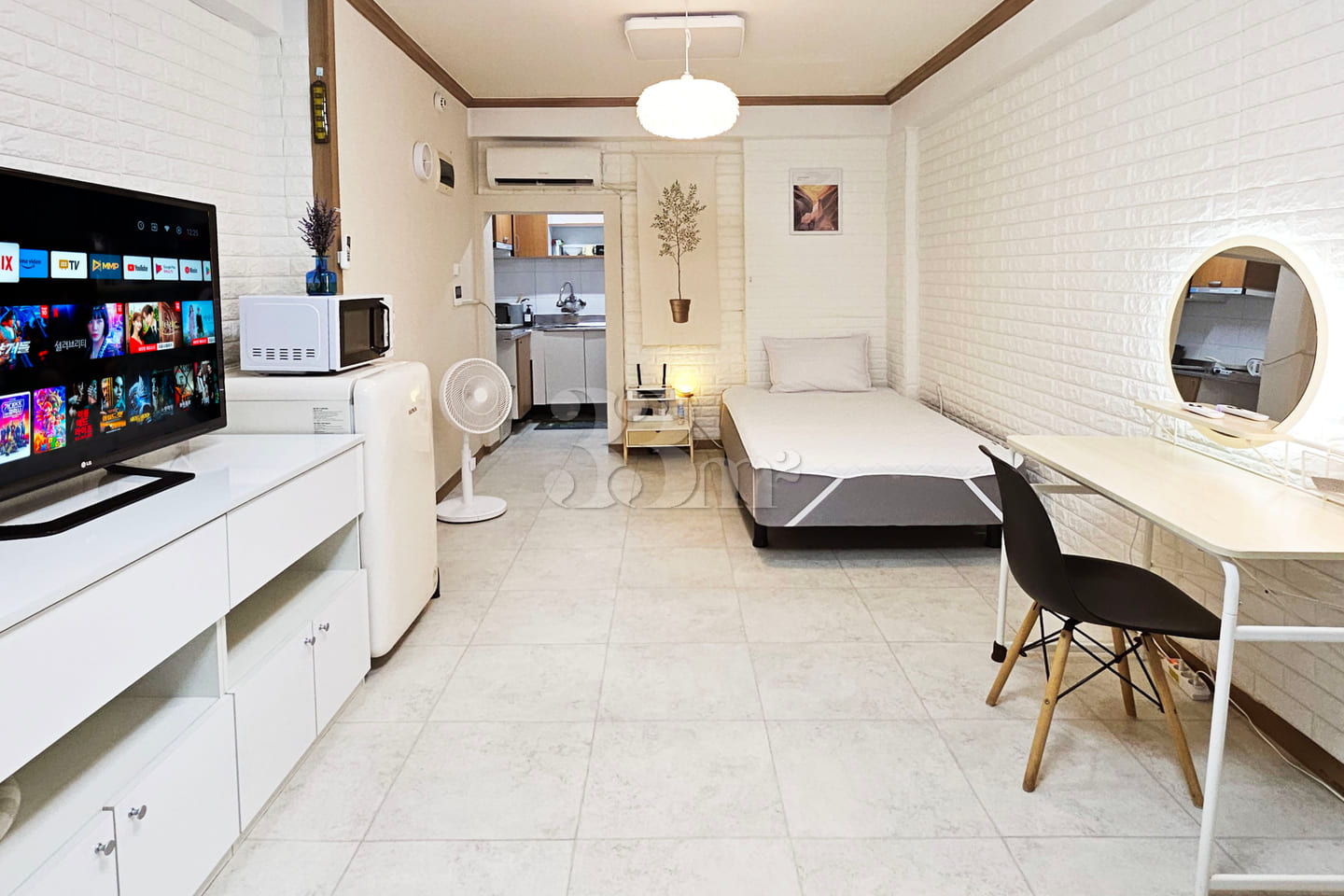 Studio apartment on the 1st floor, 4 minutes  1th image
