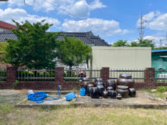 Private house with a lawn, dog-friendly 3th image