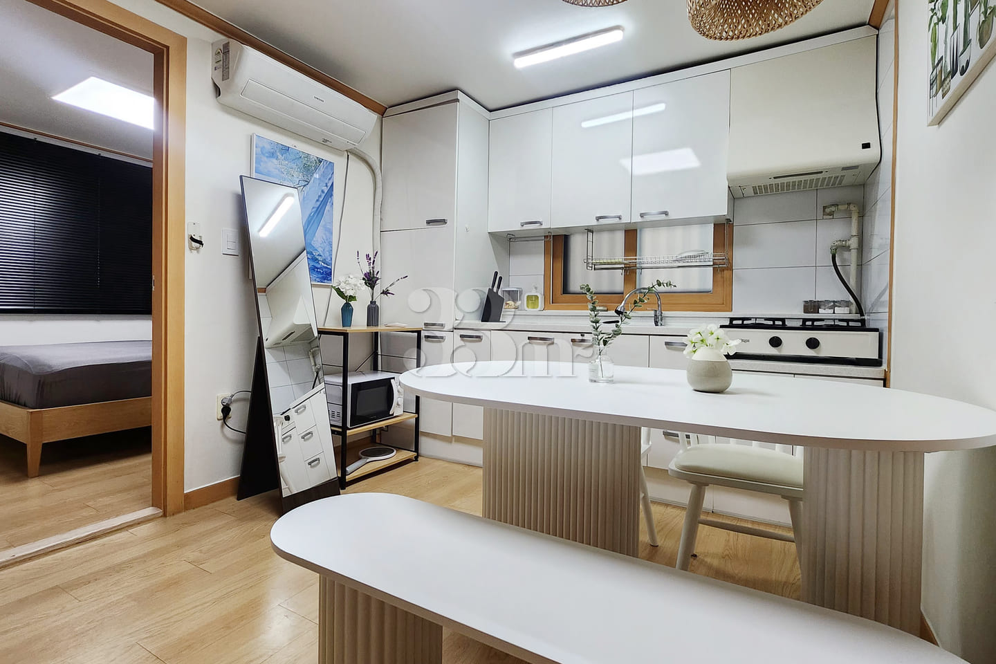 π Samsung Two-Room Apartment #SeolleungPark 6th image