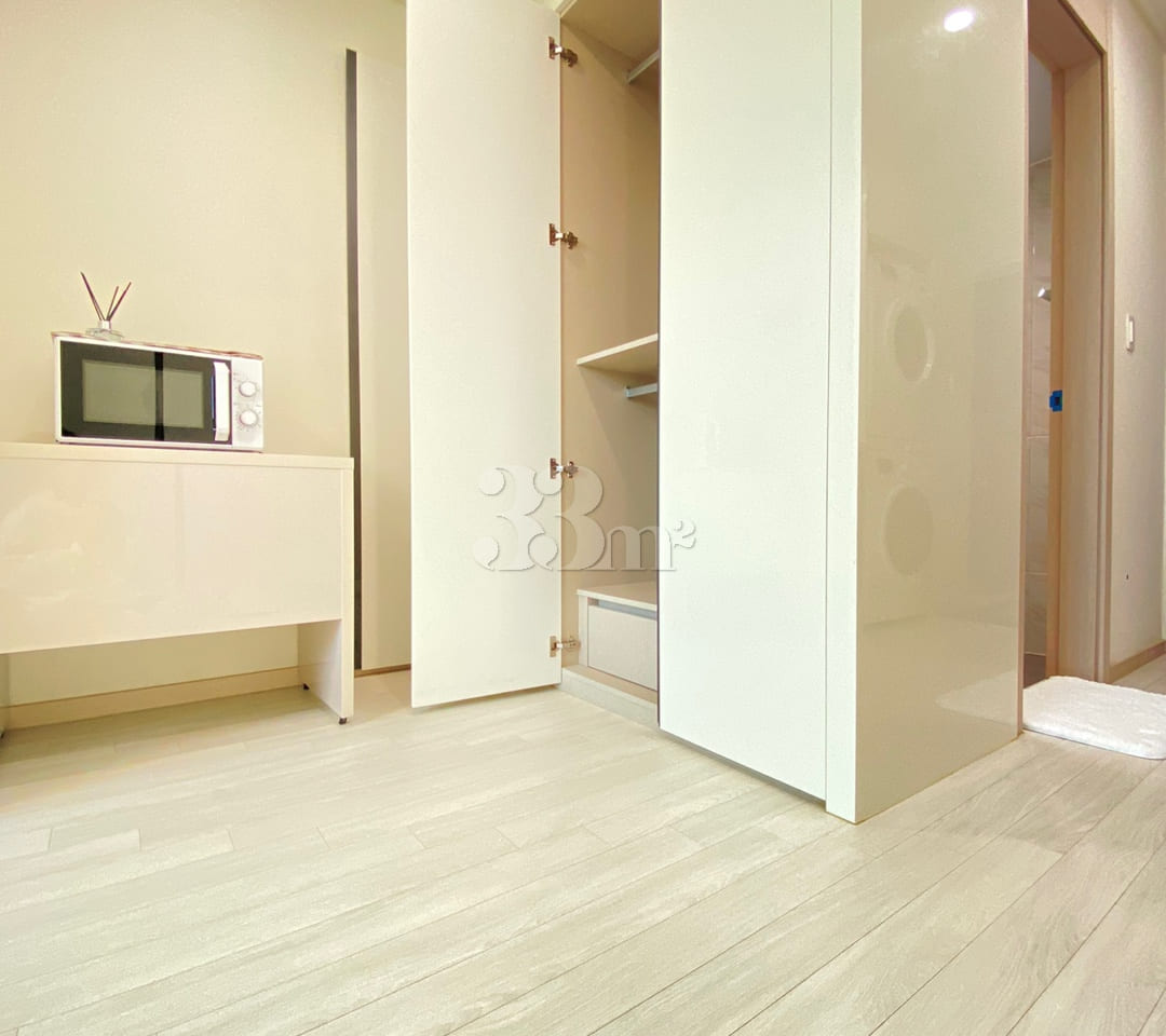 Newly built studio apartment, 3 minutes from  4th image