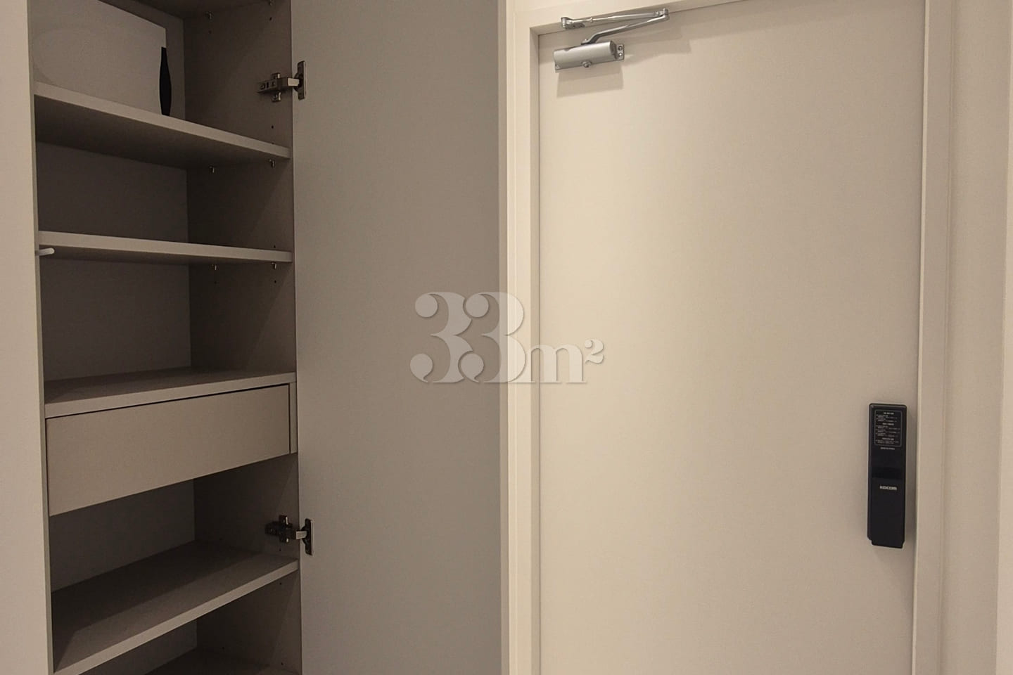 Fully furnished studio in Bangbae-dong 7th image
