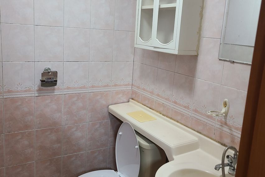 상록수 반지하 104호