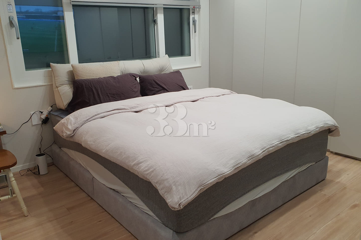 Top-of-the-line remodeled 3-room apartment in 3th image