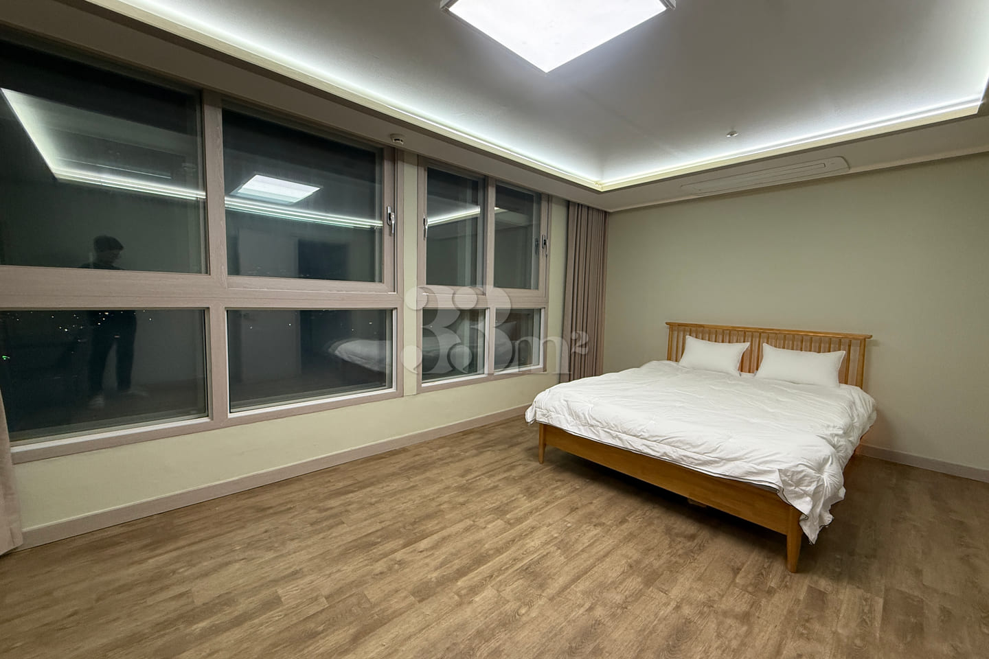 60-Pyeong Penthouse with Large Terrace 17th image