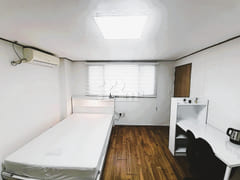 Clean studio apartment near the station 25 0th image