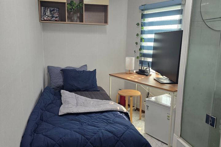 Geumneung Station 2-minute Deluxe Room (Large 2th image