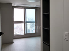 Newly built office right next to Incheon Stat 5th image