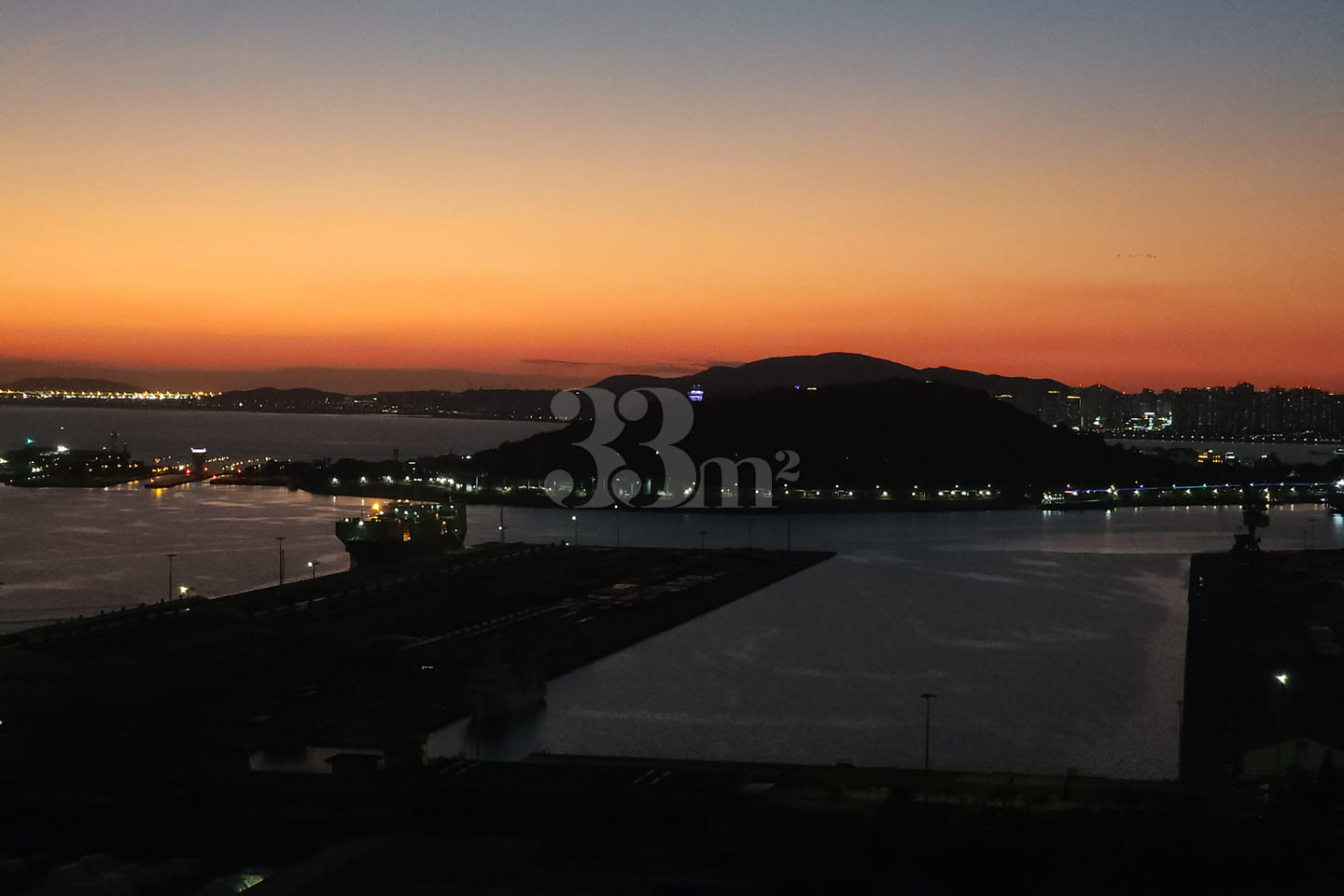 High-Rise Harbor View Stay with Sunset 3th image