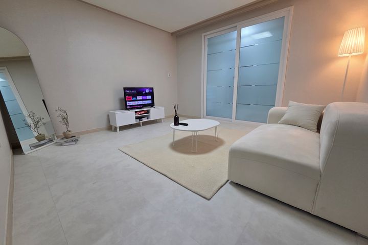 New construction ■Spacious 1.5-room apartment 0th image