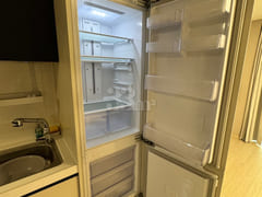 Fully furnished unit right in front of the Se 14th image