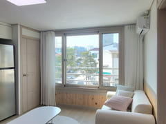 Newly built 2-room unit with a great view (Ty 3th image