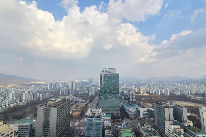 범계역1분 모비우스