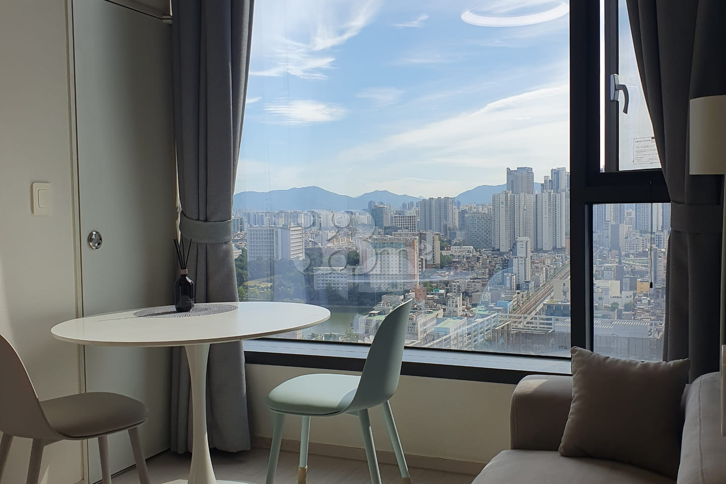 Newly built, open view * Konkuk Univ. Station 0th image