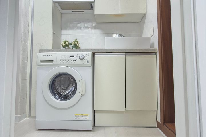 Suwon Mangpo, 1-room apartment right next to 3th image