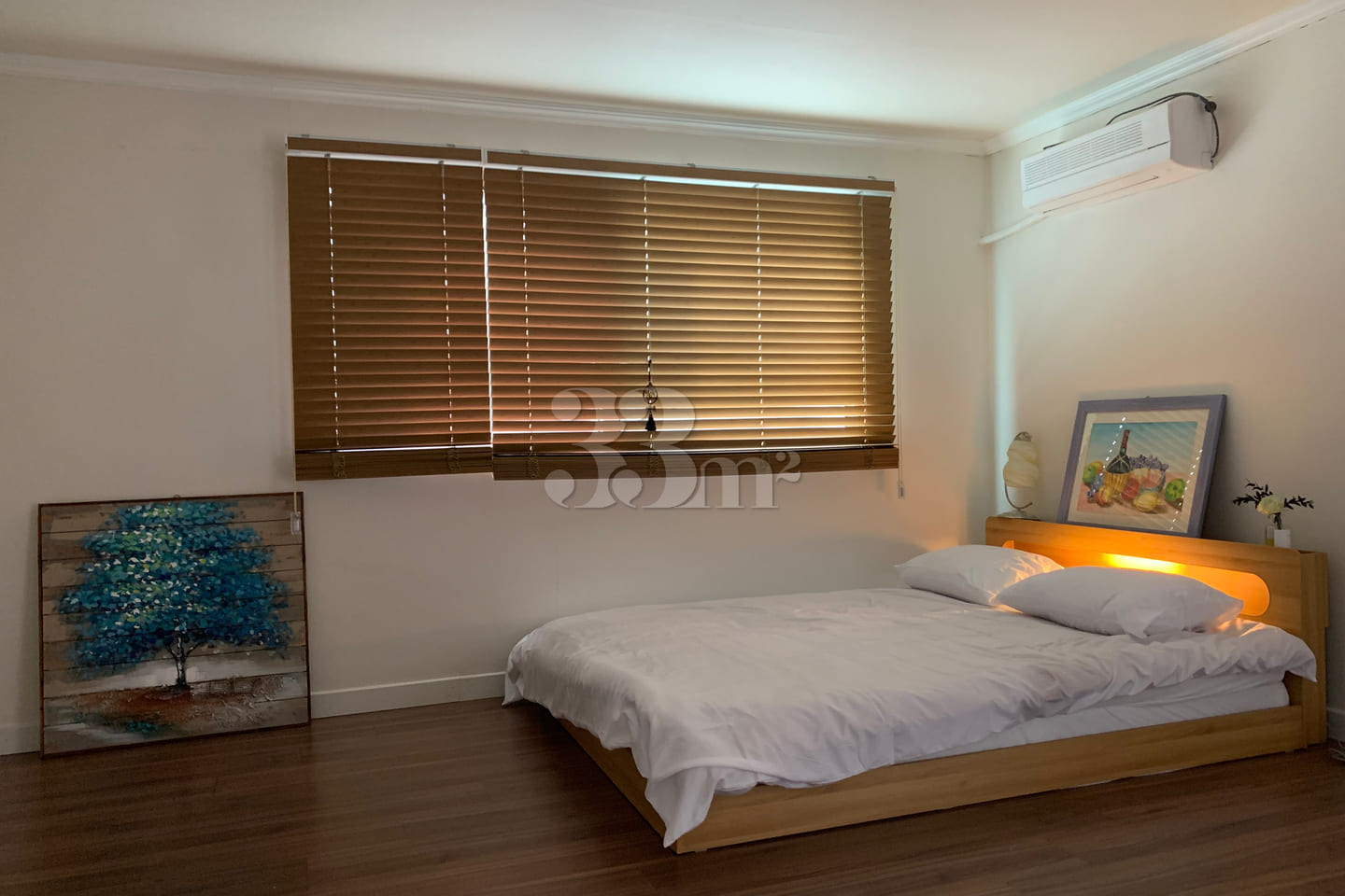 Quiet home with 3 bedrooms and 2 bathrooms 3th image