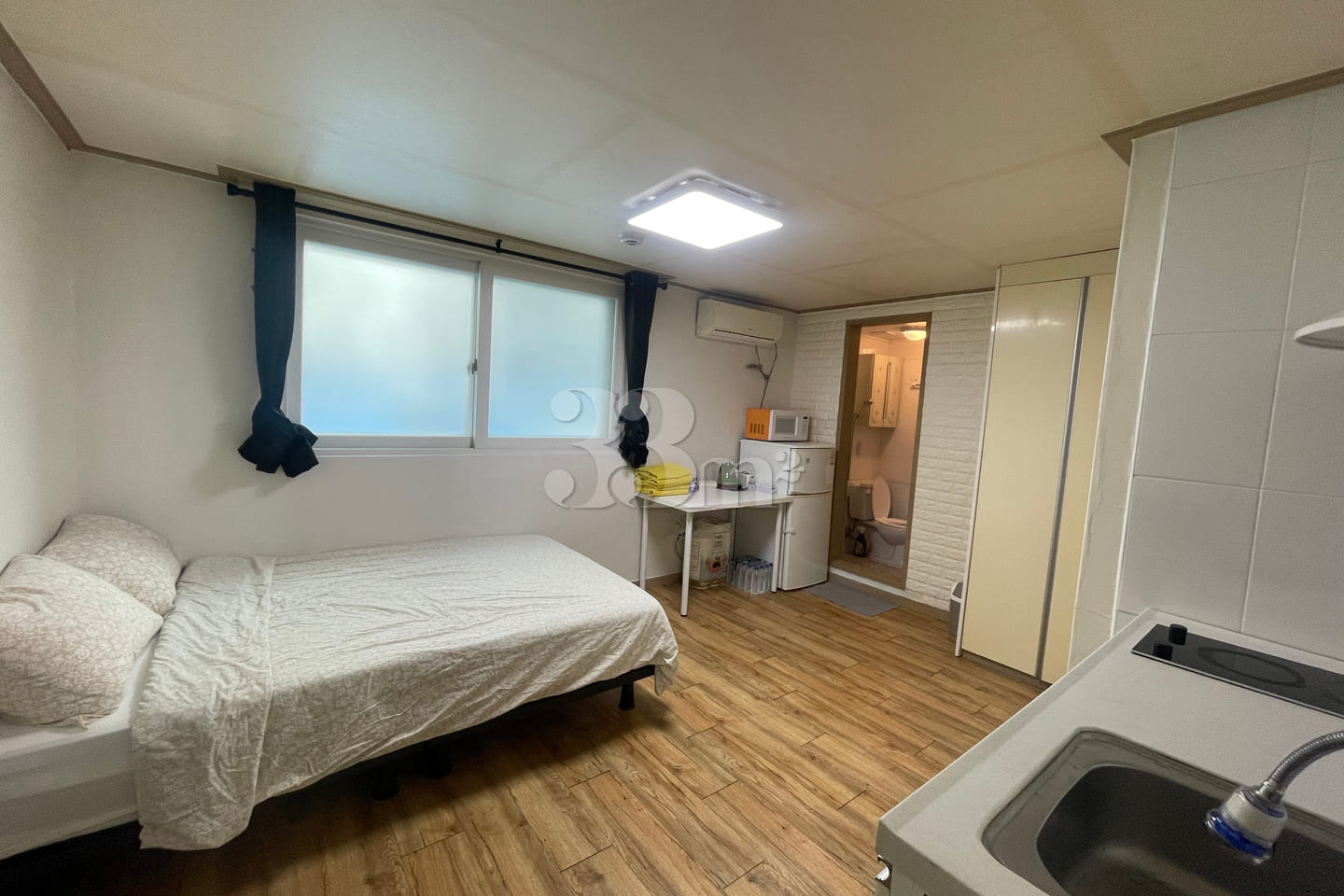 2 minutes from Nonhyeon Station (studio apart 2th image