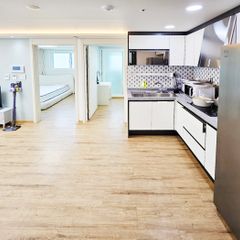 Fully furnished short-term rental 83 Unit Image