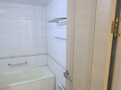 An apartment with incredible airflow 2th image