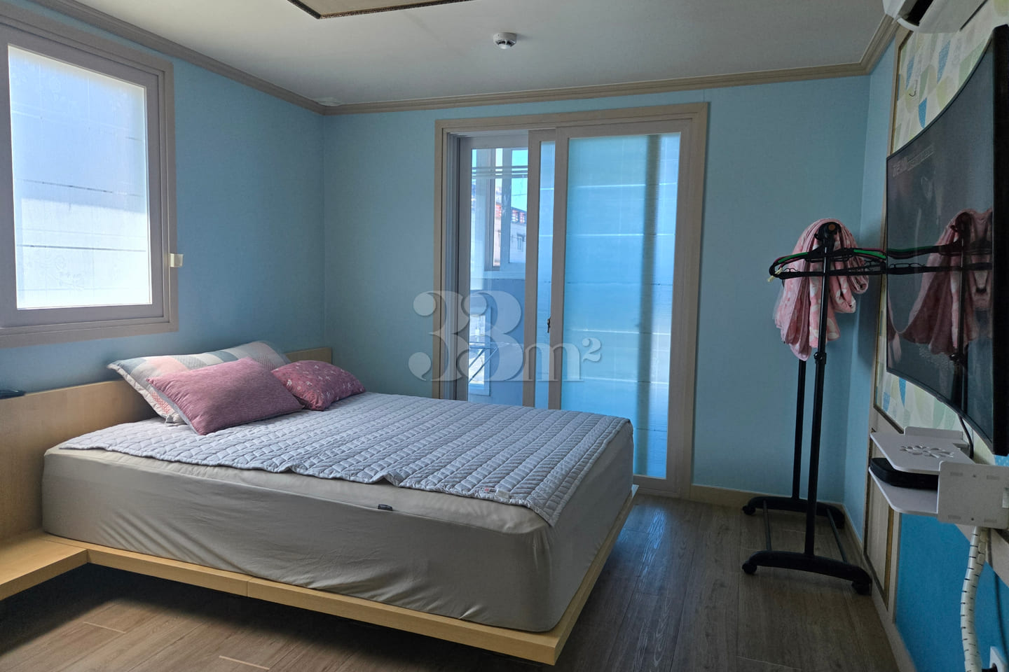 Room 301 0th image