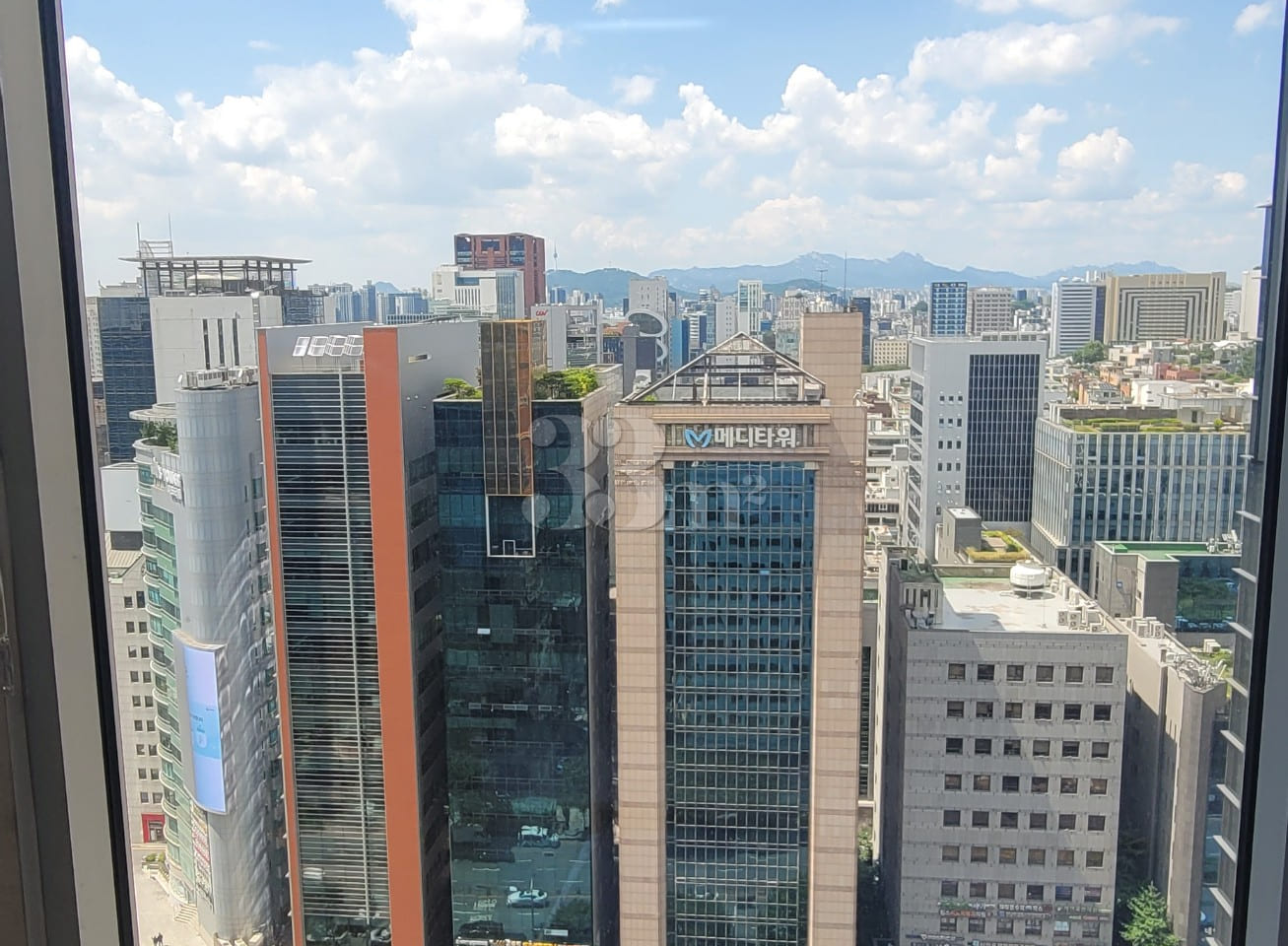 30 seconds from Gangnam Station—amazing view! 17th image