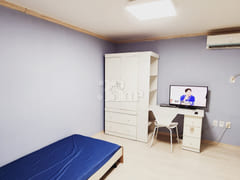 Fully furnished studio (Unit 4) with parking 0th image