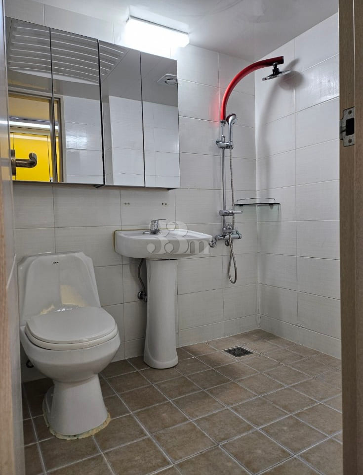 One-room apartment, 45 sq.m., 1 minute from J 2th image