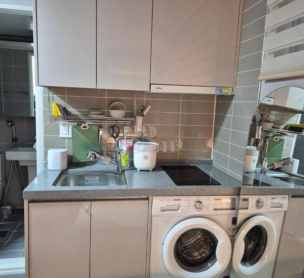 Newly built, pleasant, and in excellent condi 4th image