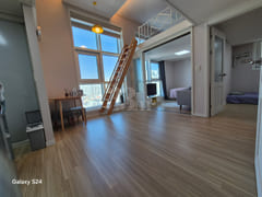 Double station, great view, two rooms, quiet 0th image