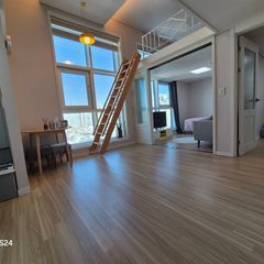 Double station, great view, two rooms, quiet Unit Image