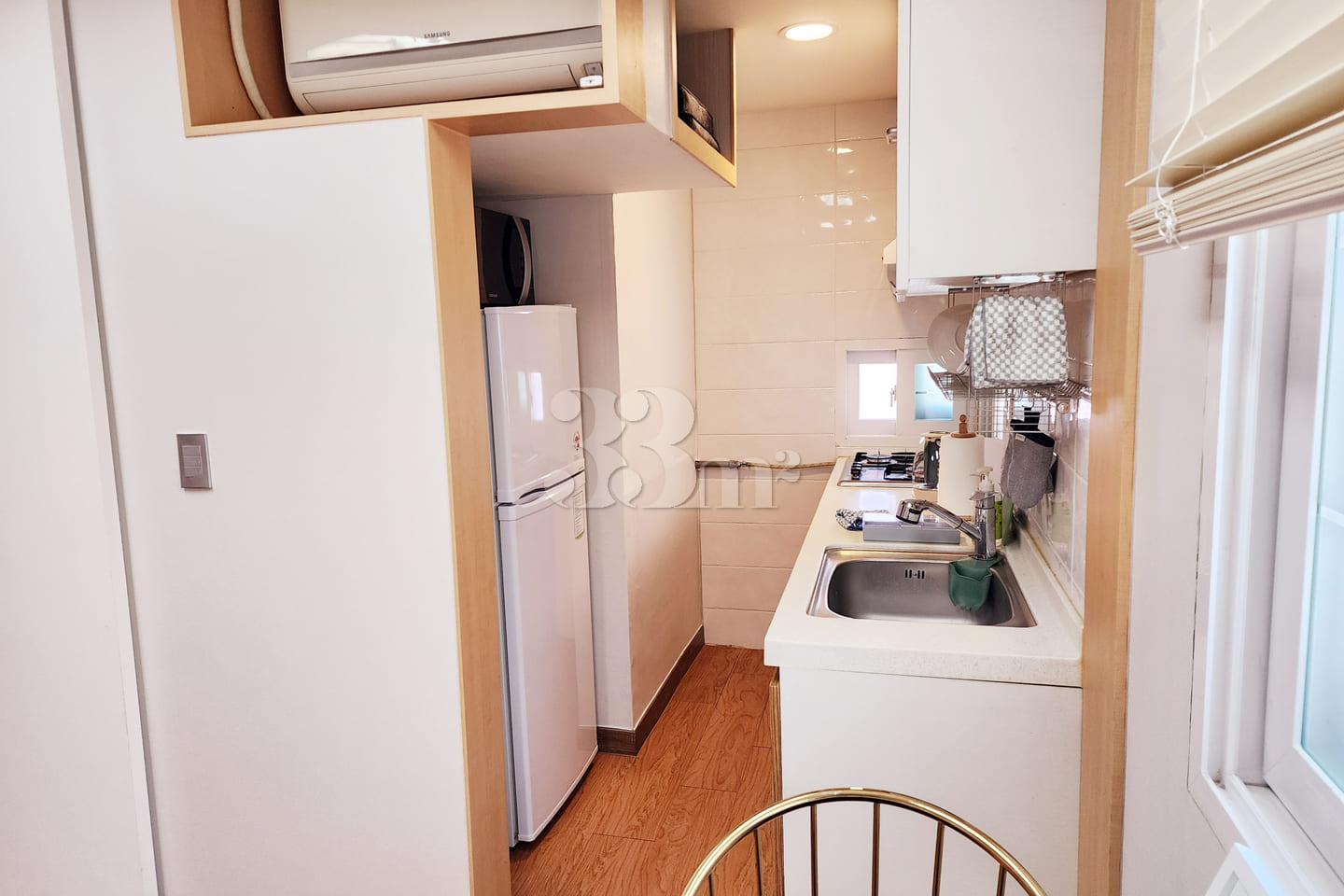Cozy and pretty studio apartment 1th image