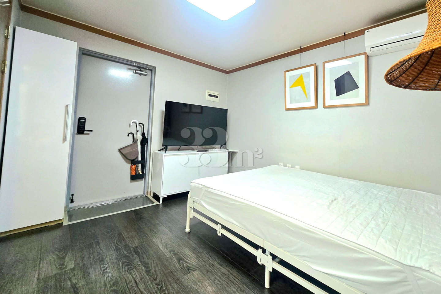 Neat Studio in Mangwon (Unit 201) 8th image