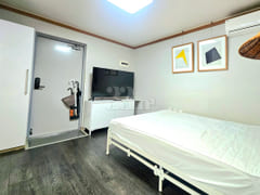 Neat Studio in Mangwon (Unit 201) 8th image