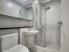 Brand-new, spacious two-room unit; parking av 12th image