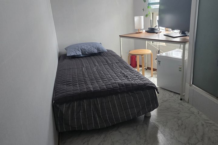 Geumneung Station 2-minute Deluxe Room (Large 3th image