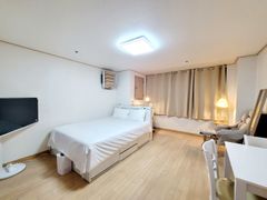 🤵 High-rise view near Sinchon Station (Unit 1th image