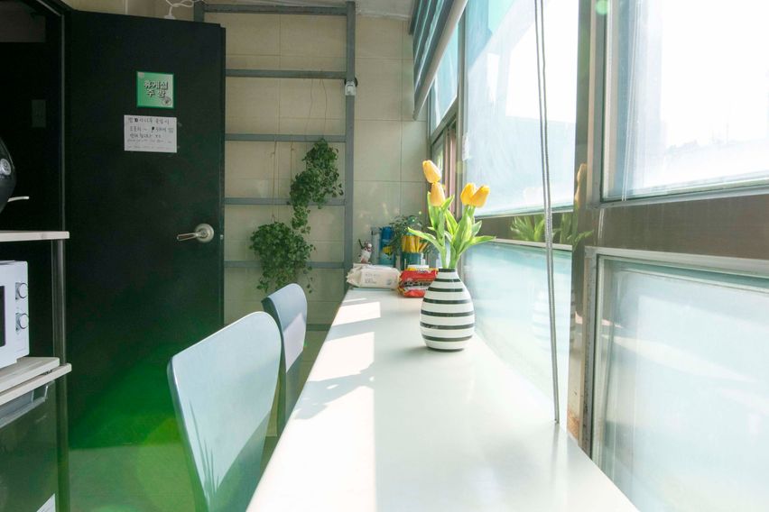 삼삼618 홍대정문1분