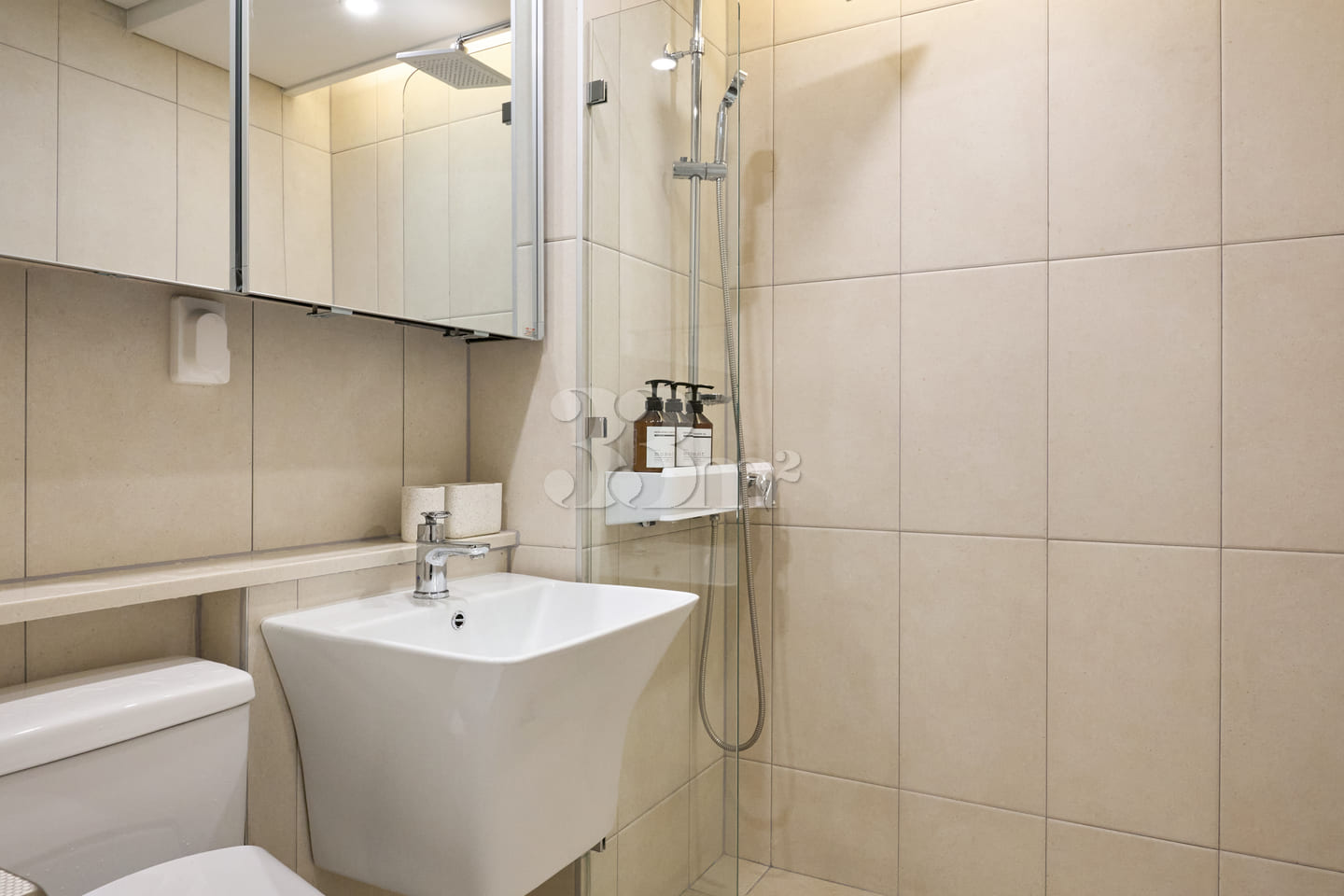5th floor, 4 beds for 4 people + 2 bathrooms 17th image