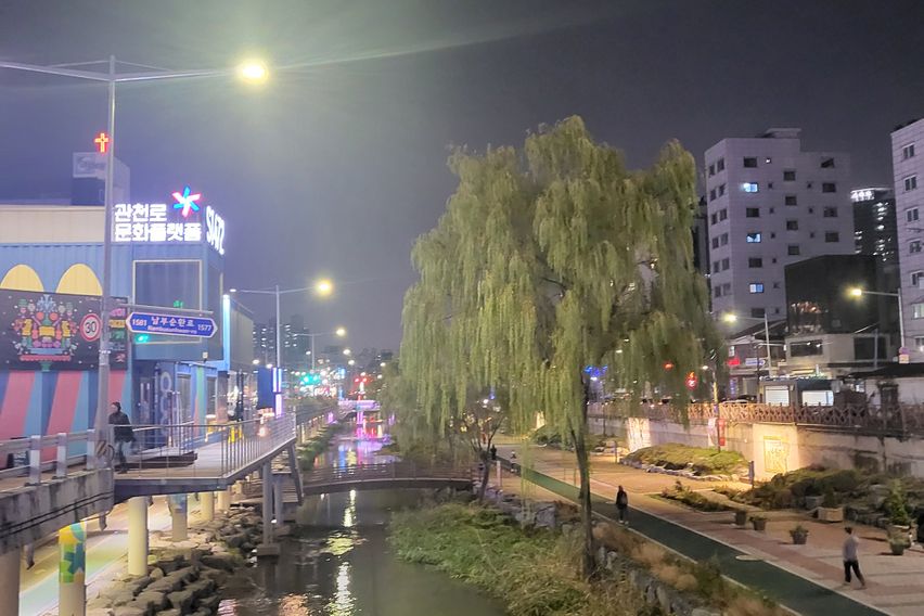 엘로우하우스 봉천역1분