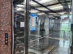๐งก Room on the main road with convenient park 14th image