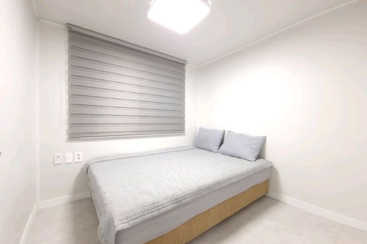 A cozy and clean three-room apartment. 6th image
