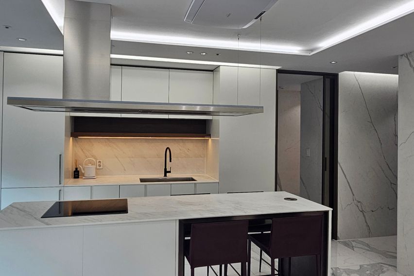 편안하고 고급스러운 집